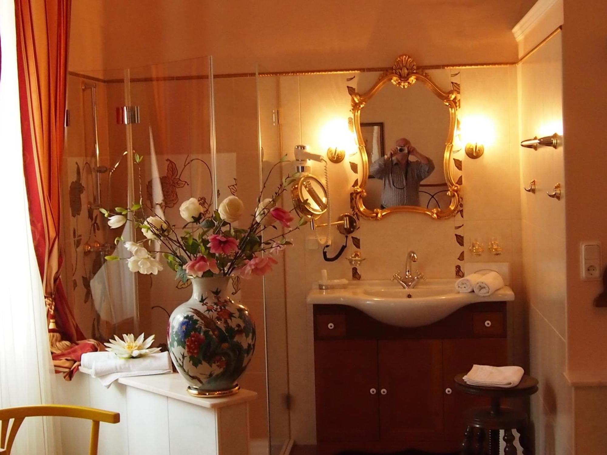 Boutique Hotel Ur-Wachau Weissenkirchen in der Wachau Chambre photo